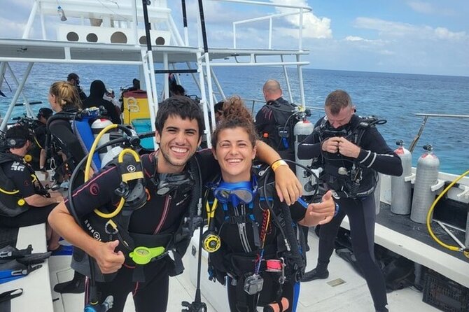 2 tanks for certified divers - The second reef adds variety