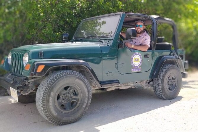 4-Hour Jeep and ATV Tour with Snorkel in Cozumel with Lunch - Lunch beside the sea, with time to use the club