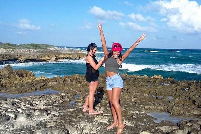 Amazing Cozumel Island Bar Tour - Stop four: fresh mojitos at Welcome to Miami
