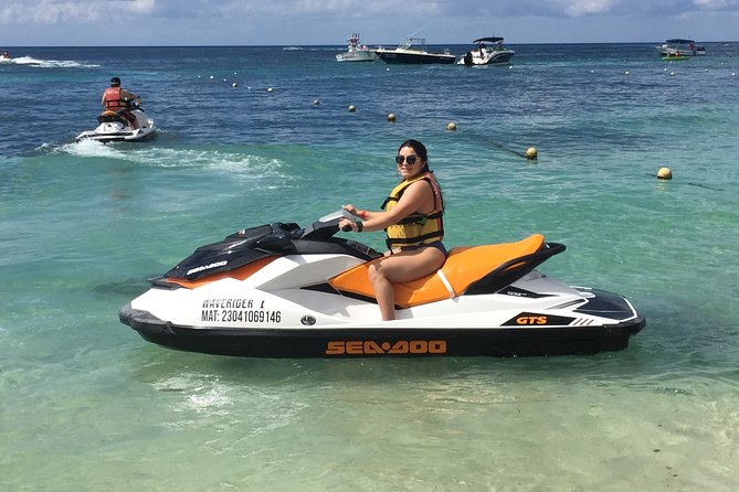 Best Jet Ski Cozumel + Locker - Lockers, showers, and the useful club facilities