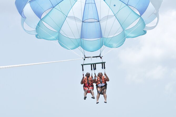 Best Parasailing Cozumel + Locker - How safe and comfortable does it feel?