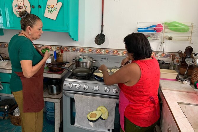 Cozumel Cooking Class - From the market to Josefina’s home kitchen