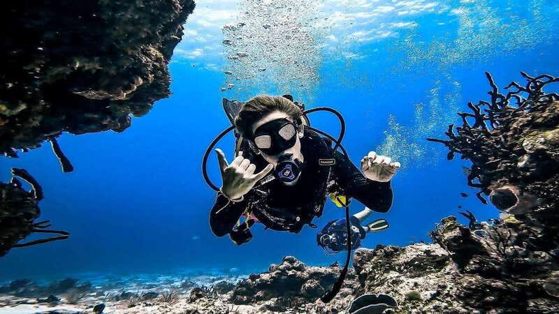 Cozumel: Discover Scuba Diving for Non-Certified Divers - The five-minute speedboat ride