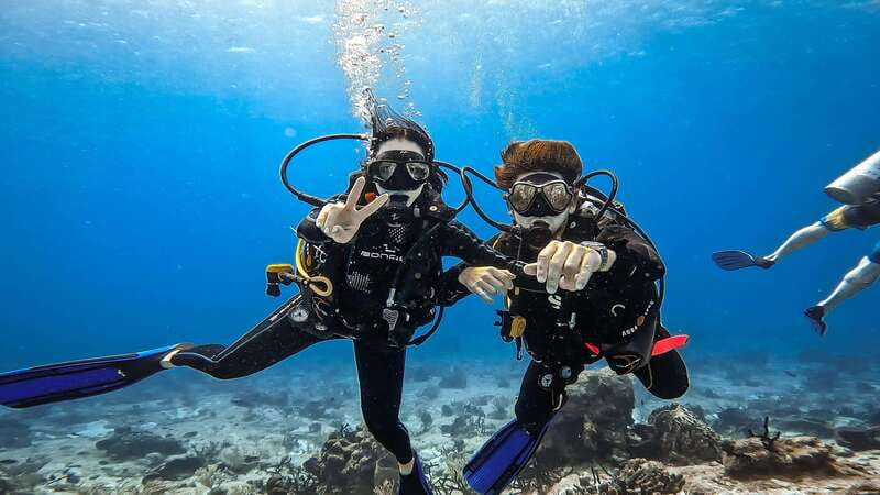 Cozumel: Discover Scuba Diving for Non-Certified Divers - Cha Cha Cha Dive Shop and the 40-minute lesson