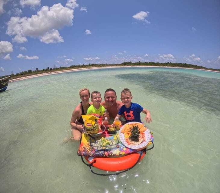 Cozumel, El Cielo: 4-Hour Private Tour - Food, drinks, and the practical boat routine