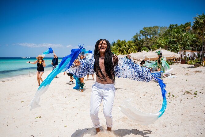Cozumel: KUZÁ Beach Day, Buffet, Open Bar & Mexican Flavors Class - The private beach, shade, and water conditions
