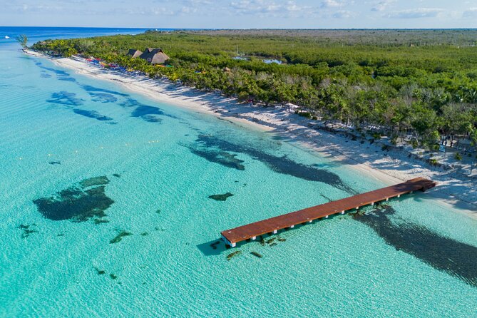 Cozumel: KUZÁ Beach Pass with Buffet, Open Bar & Activities - Music, games, and family activities