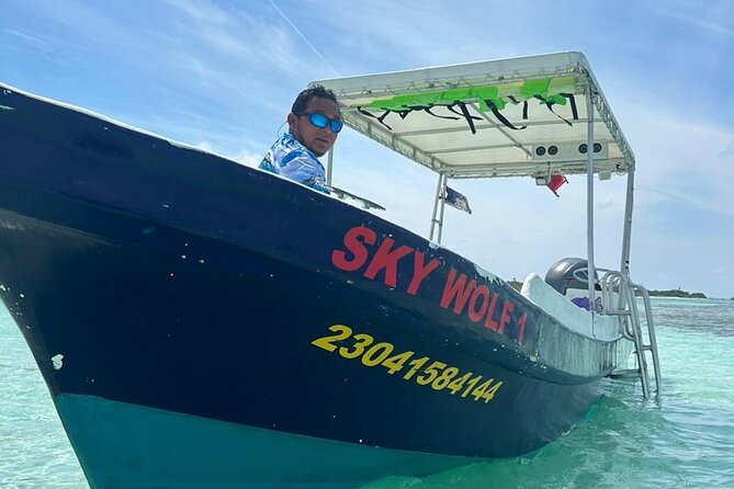 Cozumel Private 4-hour Boat Tour to El Cielo with Snorkeling - Guacamole, fruit, and drinks on the water
