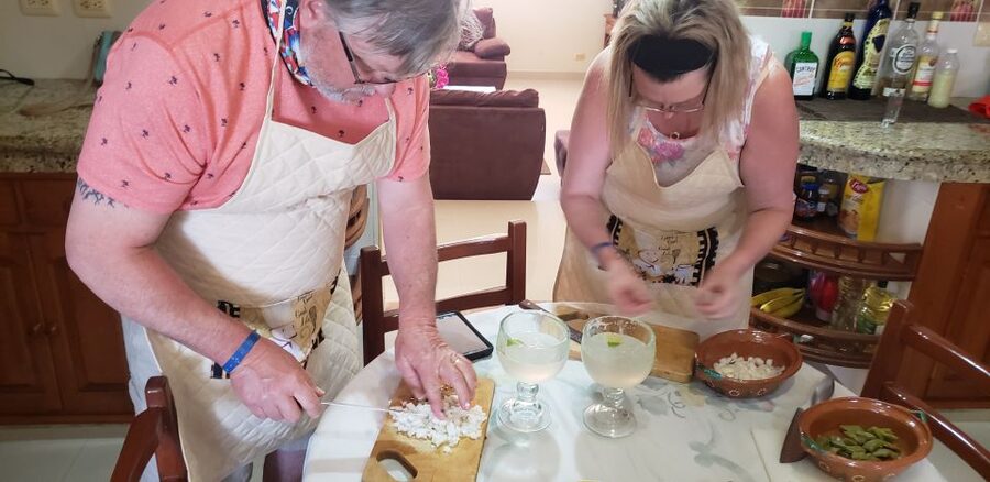 Cozumel: Private Cooking Class in a Family Kitchen - The guide and host make the difference