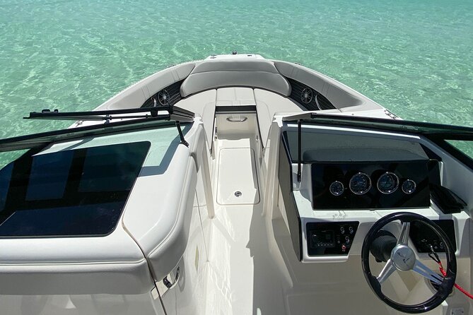 Deluxe Private Boats - 24 ft Sea Ray - Snorkeling the coral reefs