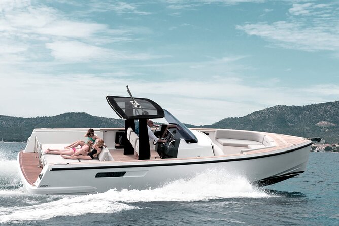 Deluxe Private Boats - 36 ft Fjord - Starting at Asipona Marina