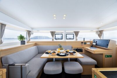 Deluxe Private Boats – 40 ft Catamaran