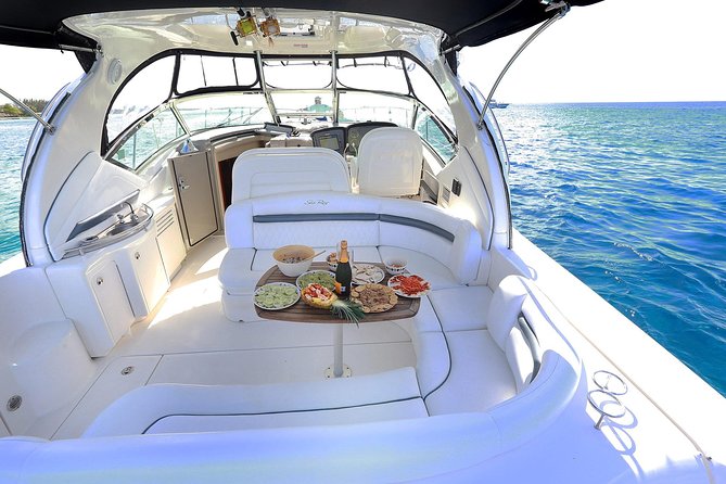 Deluxe Private Boats - 40 ft Sea Ray - What lunch looks like on the boat