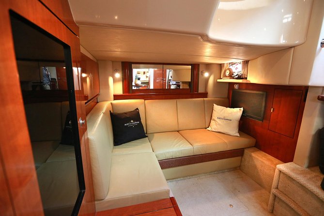 Deluxe Private Boats - 40 ft Sea Ray - The slow return and the value of six hours