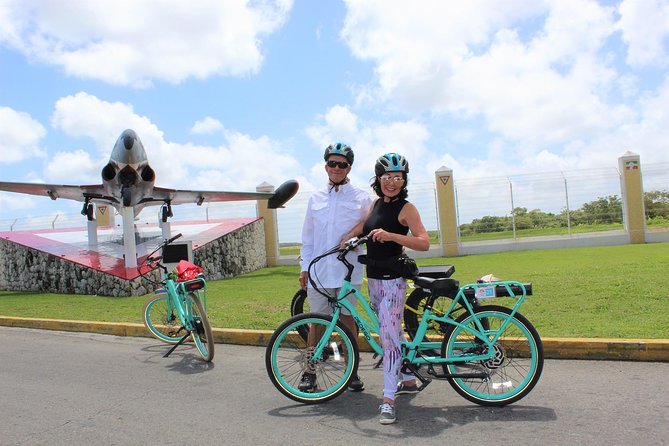 E-Bike City Tour though Cozumel & Taco Tasting Tour - A 45-minute pause at Sand Dollar Sports Dive Center