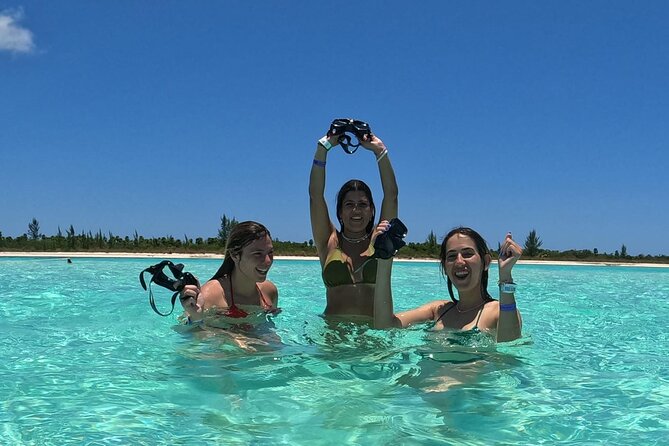 El Cielo and Snorkeling for Cruise Ship Passengers - El Cielo is about starfish and clear water