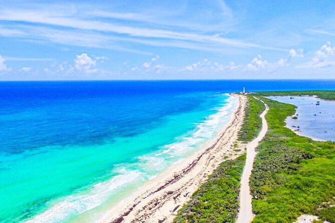 Electric Island Tour with Snorkeling, Lunch & Otoch Mayan Experience - Starting the day at Yucab Reef
