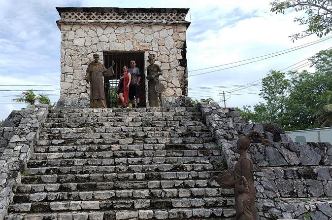 Island Buggy Tour & Mayan Experience - What the guides add to the day