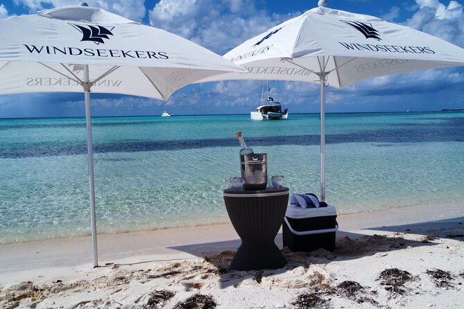 Lagoon 39ft Private Catamaran 5hr - El Cielo Full Experience - Sandbar time, paddleboarding, and the floating mat
