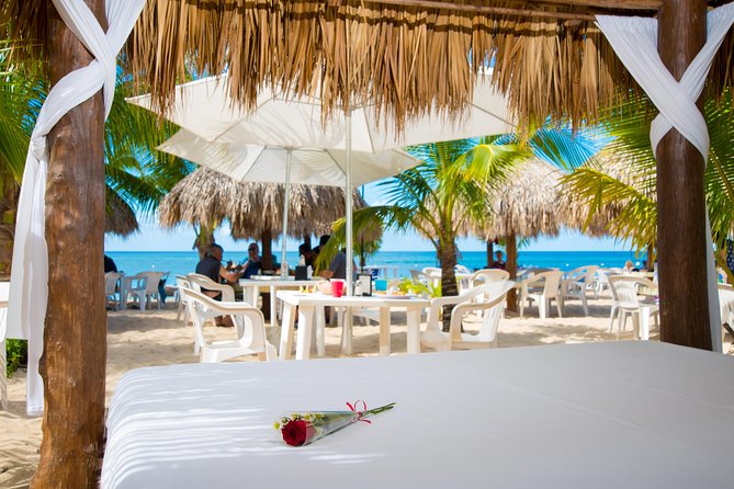 Mr Sanchos Romantic Day Beach Pass for Two - Eating and drinking from morning to afternoon