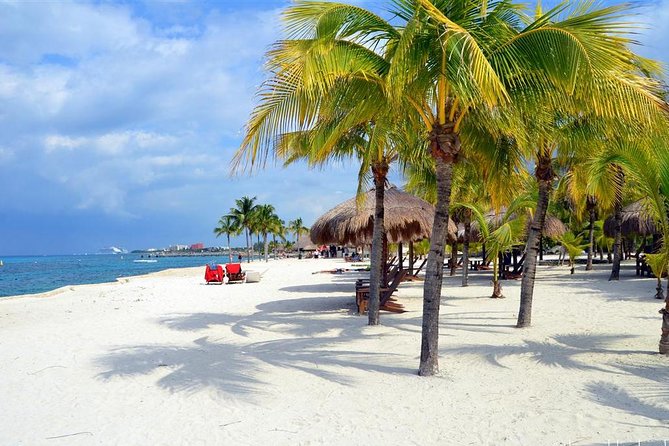 Official Chankanaab Park Day pass and Snorkel with Lunch included - Lunch, drinks, and why all-inclusive needs quotation marks