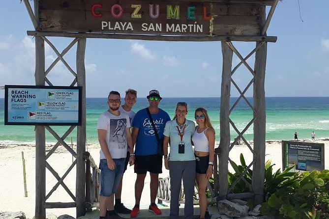 Private Jeep Tour in Cozumel - San Miguel for town life and shopping