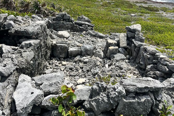 Private Mayan Ruins Tour with Cenote/caves and Mexican Picnic - Cenote Aerolito de Paraiso closes with water and rock