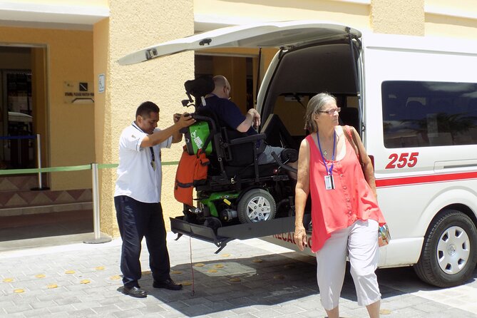 Private Transfer between Cozumel Airport or Ferry, and Hotels - Is $40 per person a good value?