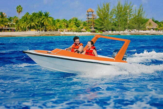 Speed Boat Snorkeling and Beach in Cozumel - Taking the controls on the Cozumel water