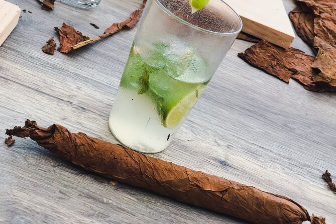 Taste of Mexico: Rolling Cigar & Tequila Experience with transfer - Who will enjoy this most