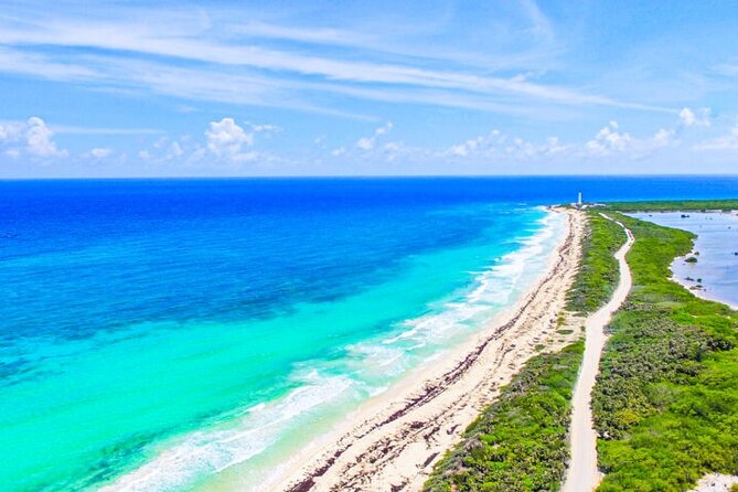 Tour to Cozumel Eco Nature Escape and Otoch Mayan Experience - A quiet beach with lunch on the shore