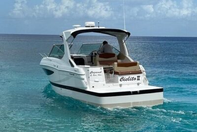 Yacht with visit to heaven cie service snorkell included
