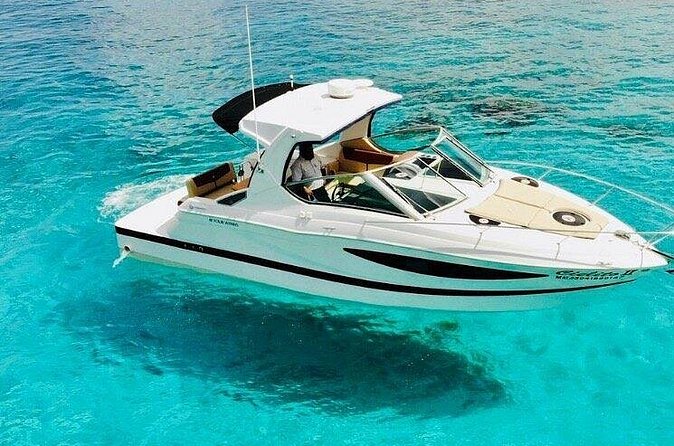Yacht with visit to heaven cie service snorkell included - What the strongest praise tells you
